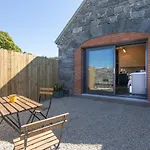 Coach House Cottage On The Shores Of Lough Corrib