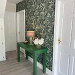 Luxury Apartment, Bed And Breakfast