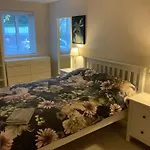 Quite And Cozy 2 Bedroom Apartment
