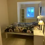 Quite And Cozy 2 Bedroom Apartment