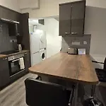 Trendy Westend Apartment - One Bed