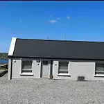 Mary\'S Seaview Clifden