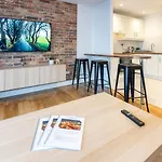 Modern Canal View Home, In City Centre, Sleeps 8