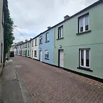 8 Eyre Square Lane