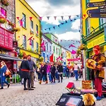 Eyre Square Hotel
