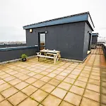 Dockside Penthouse - Free Parking