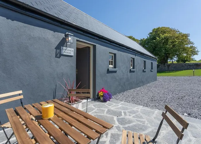 Coach House Cottage On The Shores Of Lough Corrib