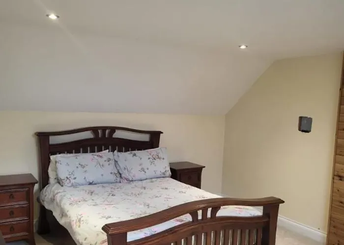 Corndulla Cottage House