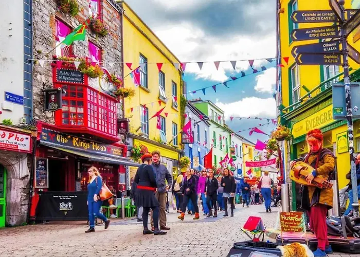 1 Minute To Everywhere! Galway City Centre
