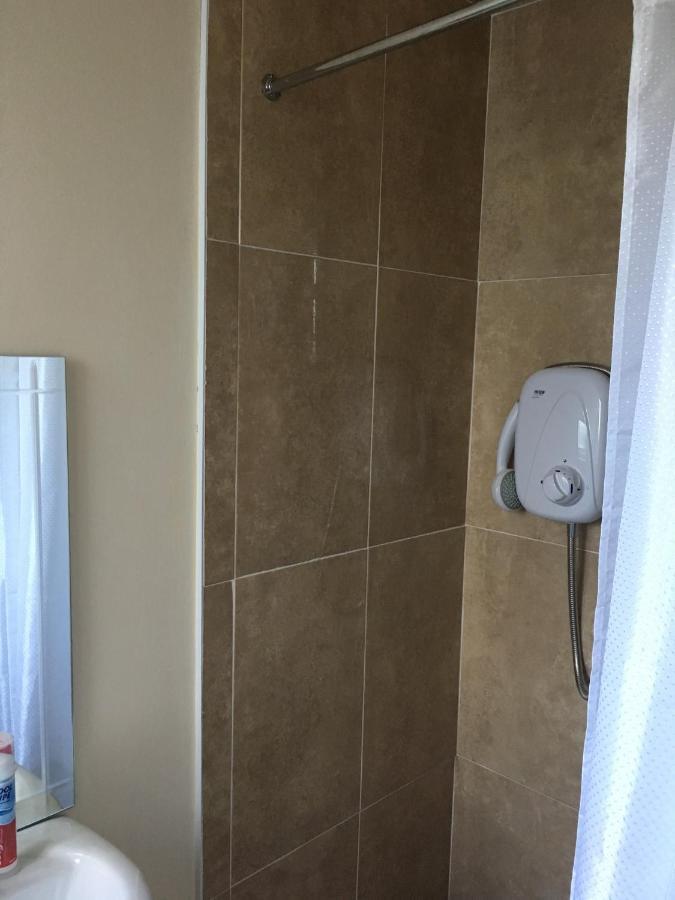Double & Twin Rahoon Homestay Galway