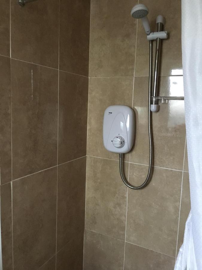 Double & Twin Rahoon Homestay Galway