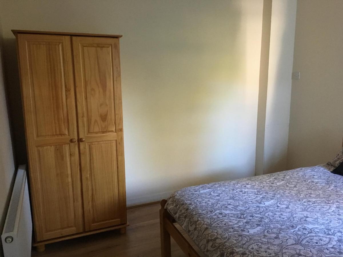Double & Twin Rahoon Homestay *