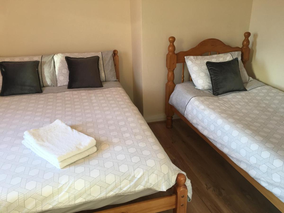 Double & Twin Rahoon Homestay