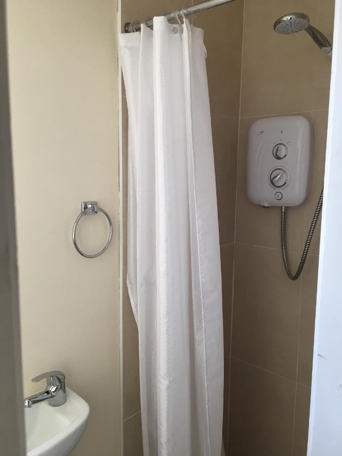 Double & Twin Rahoon Homestay Galway