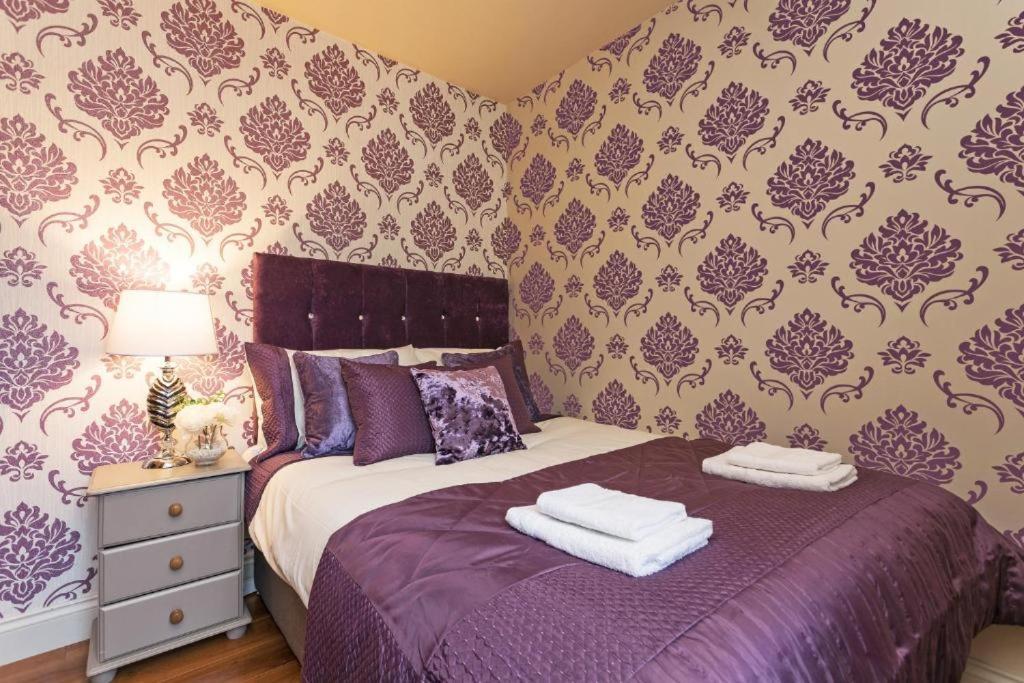 Apartment Town Square Townhouse - Location In *