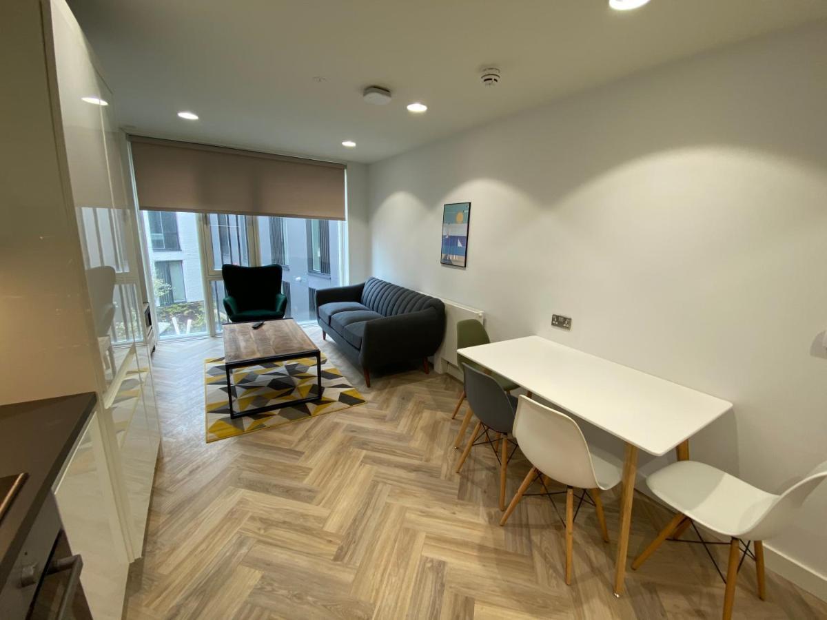 Eyre Square Self Catering *