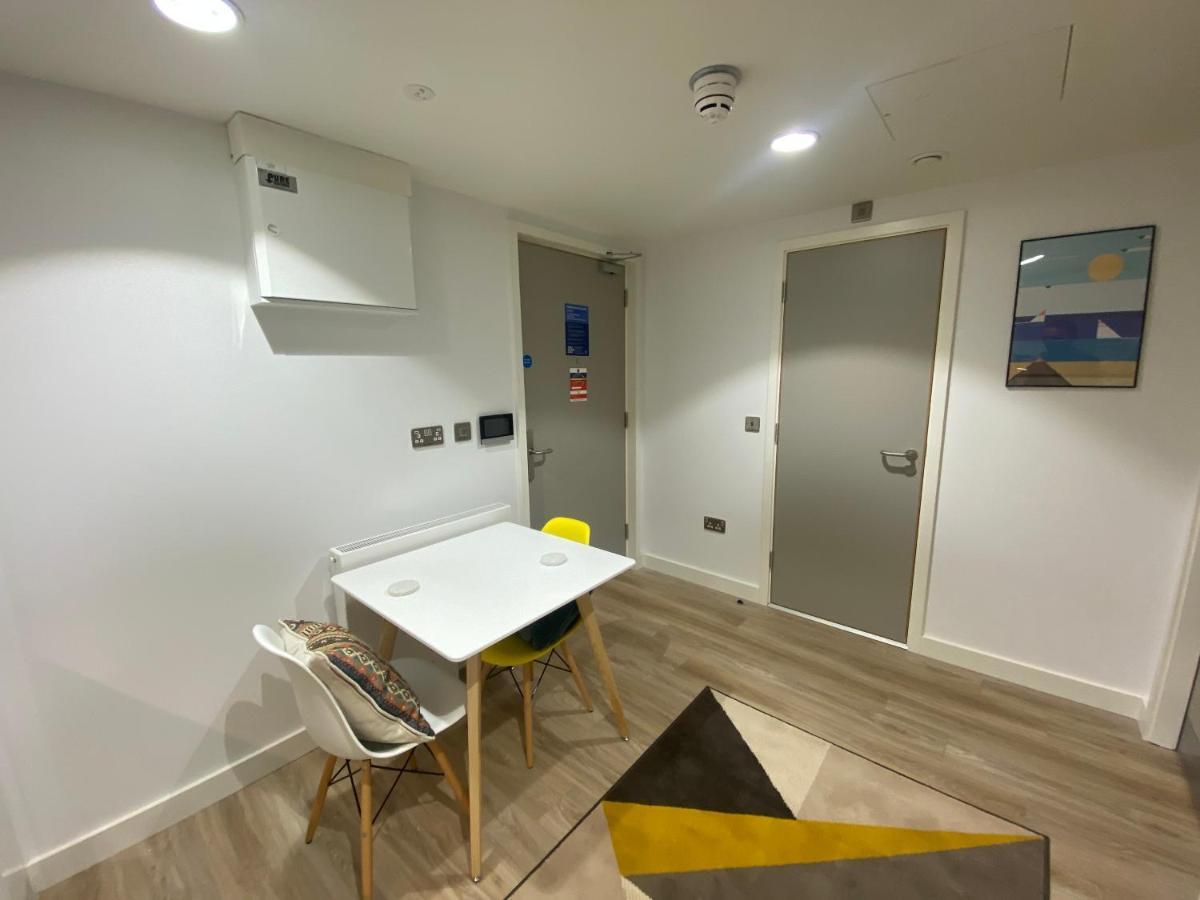 Eyre Square Self Catering *