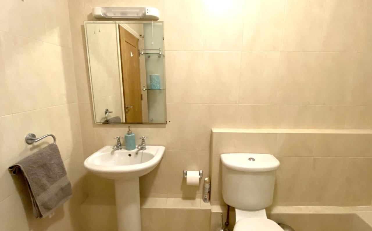 Latin Quarter Cosy Apartment Galway