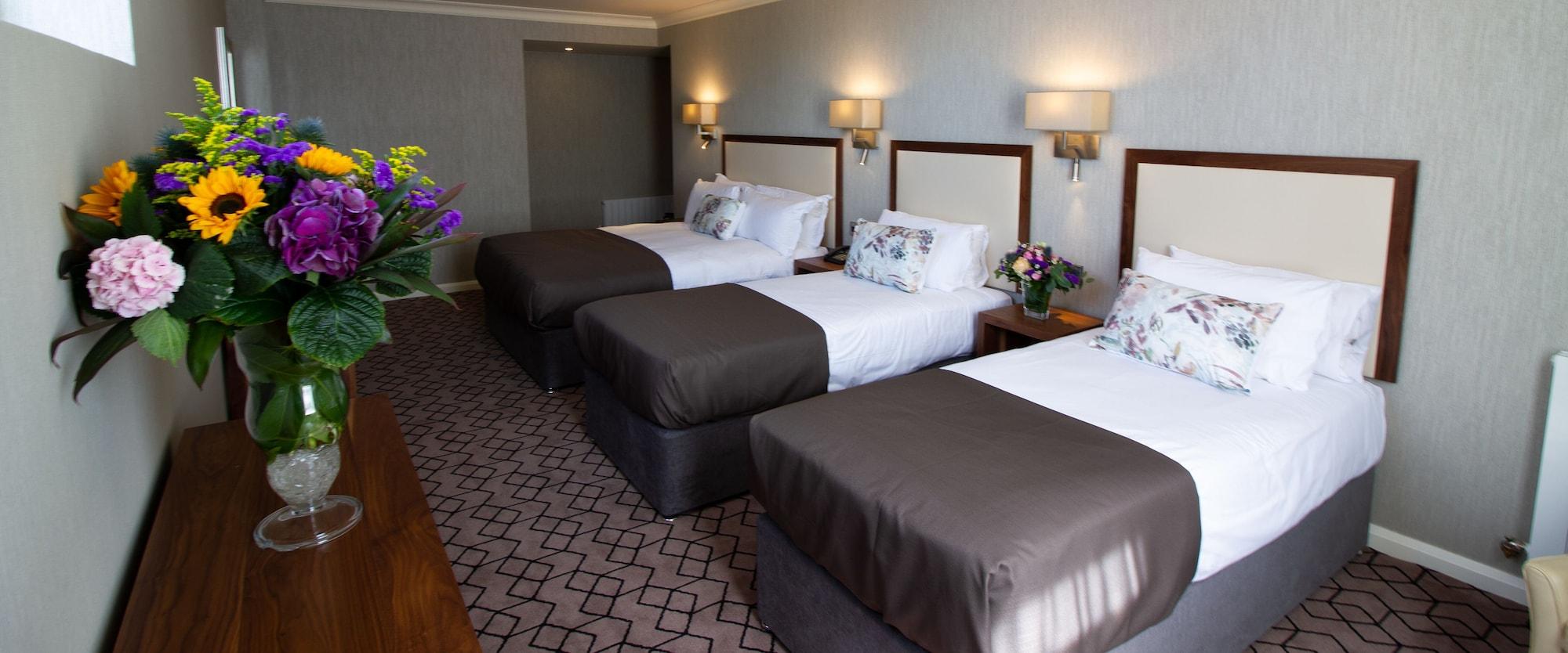 Eyre Square Hotel 3*