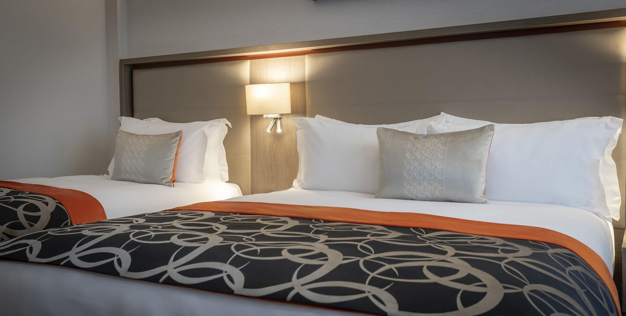 Clayton Hotel 4*