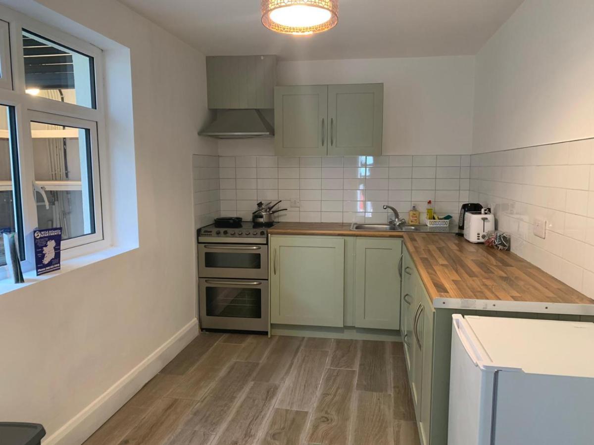 Eyre Square Lane Budget Guest house *