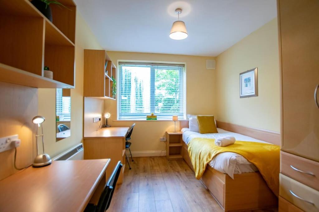 Holiday home 127 - Lovely 2 Bed With Parking Galway