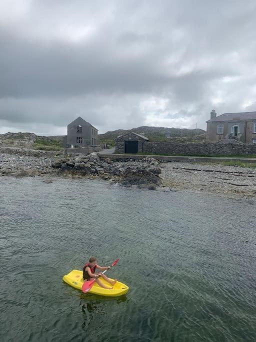 Mary's Seaview Clifden *