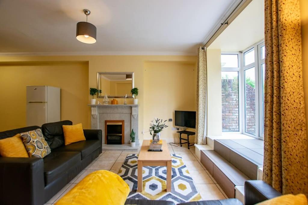 121 - Center 4 Bedroom Townhouse, Sleeps 6 Holiday home