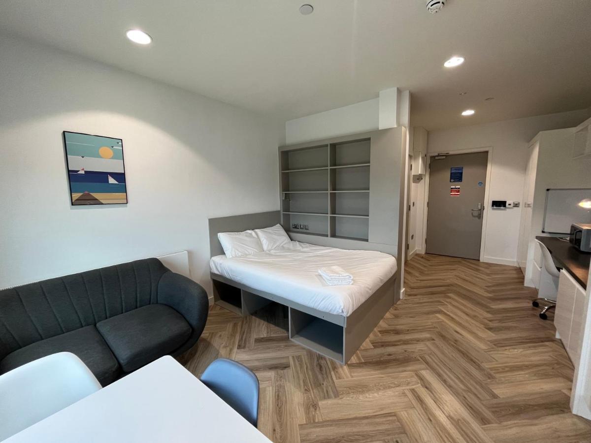 Eyre Square Self Catering *