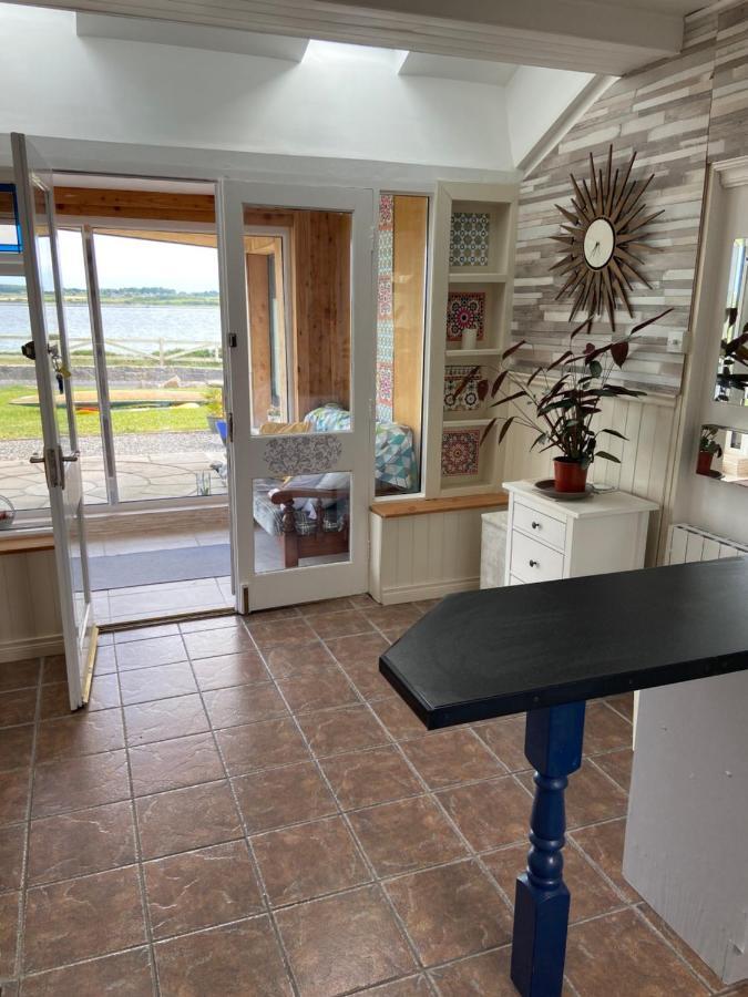 Attractive Cosy One Bedroom Ocean View On Bay Apartment