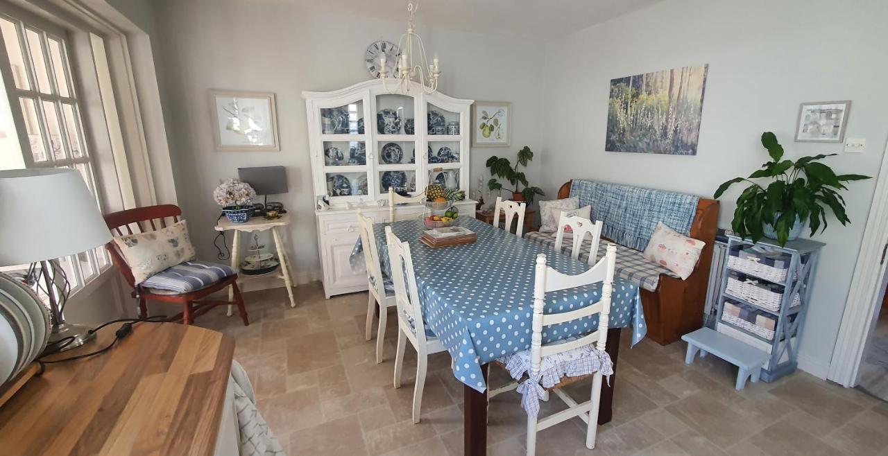 124 ,castlelawn Heights, Headford Road Homestay Homestay *
