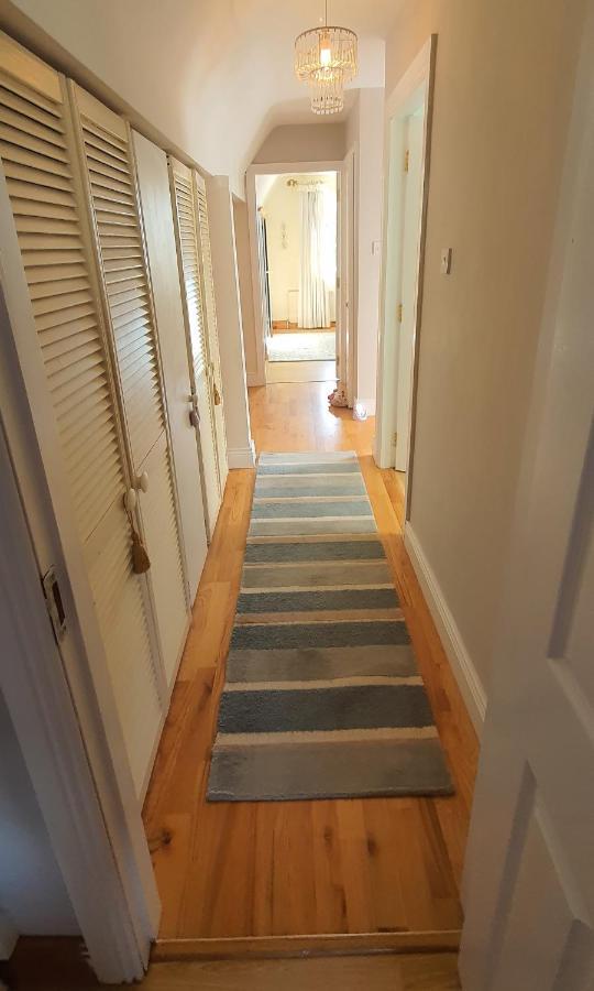 Homestay 124 ,castlelawn Heights, Headford Road Homestay Galway