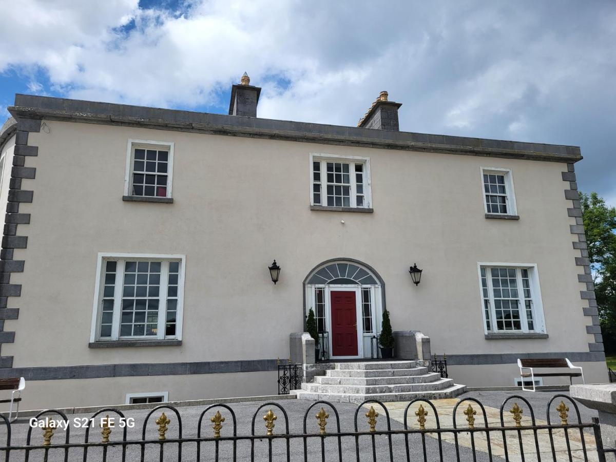 Ballycurrin House