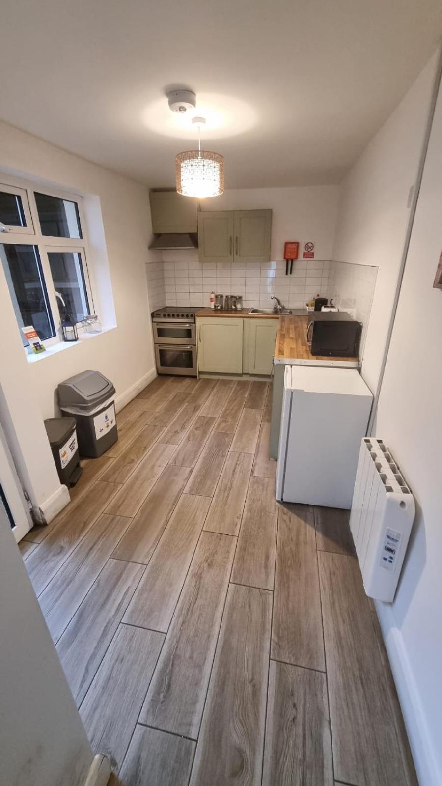 Eyre Square Lane Budget Guest house