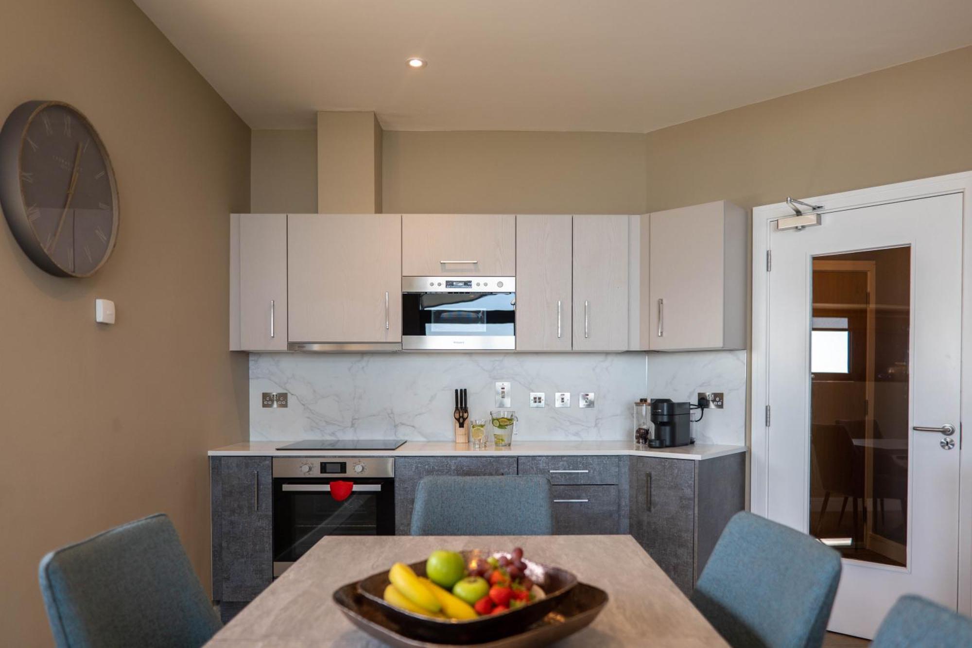 Shoreline Apartment