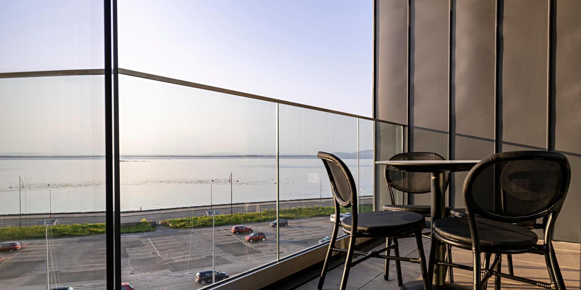 Apartment Shoreline