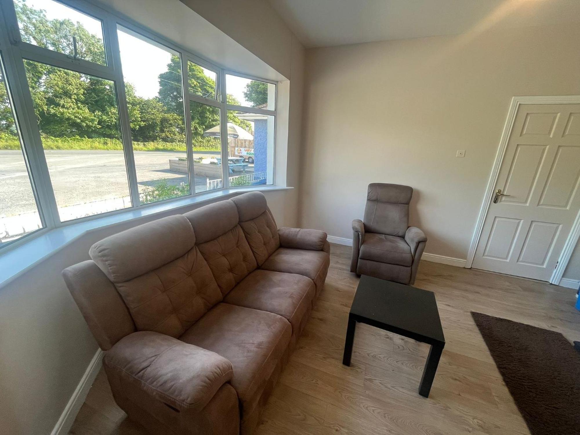 Yeats Self Catering And Bar Apartment Galway