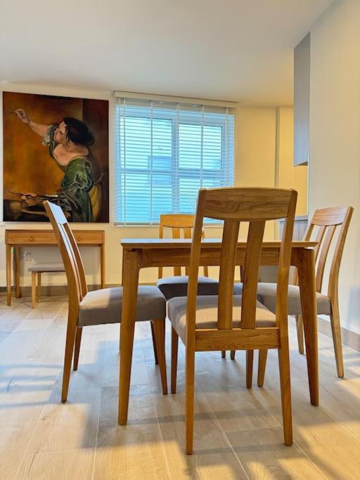 The Art House 7 Apartment