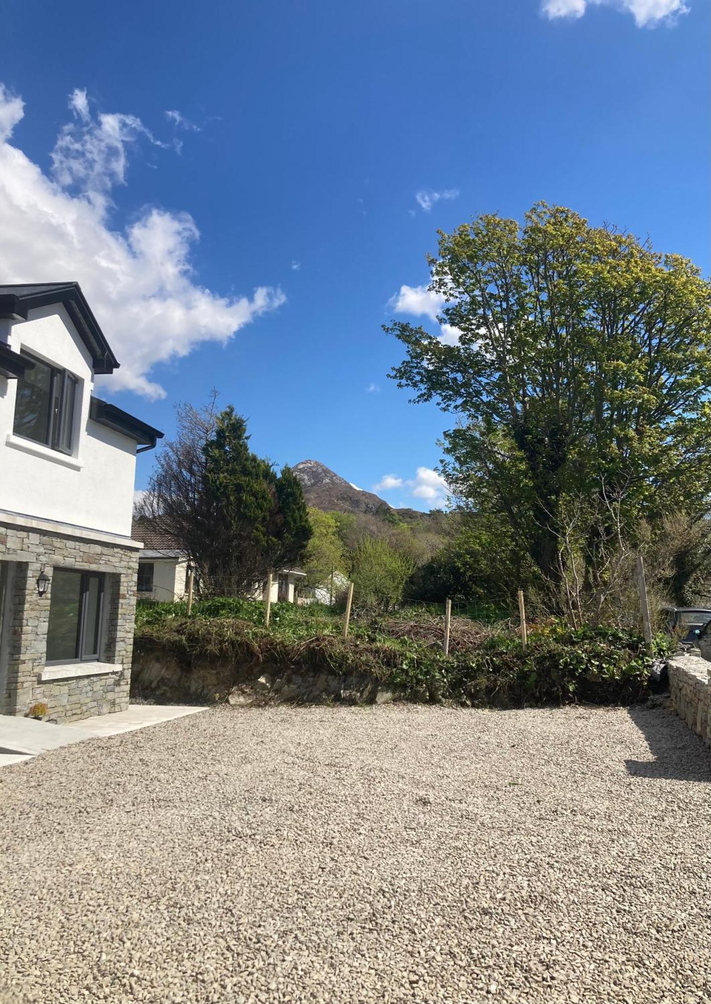 Holiday home Boutique Letterfrack Village - Entrance To Connemara National Park