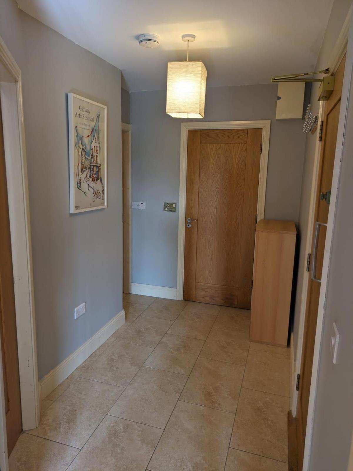 Latin Quarter Cosy Apartment * Galway