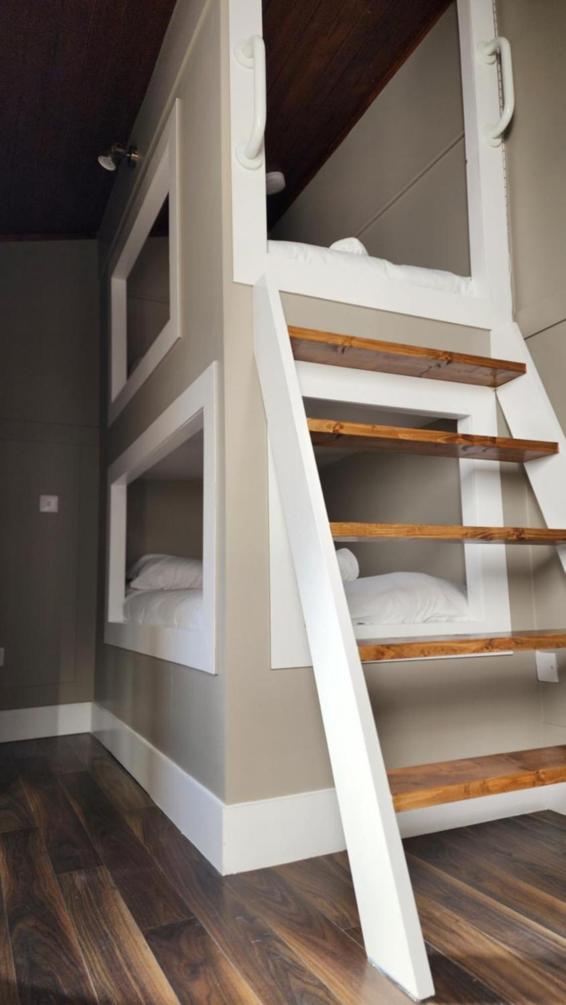 Urban Nest Townhouse 3*