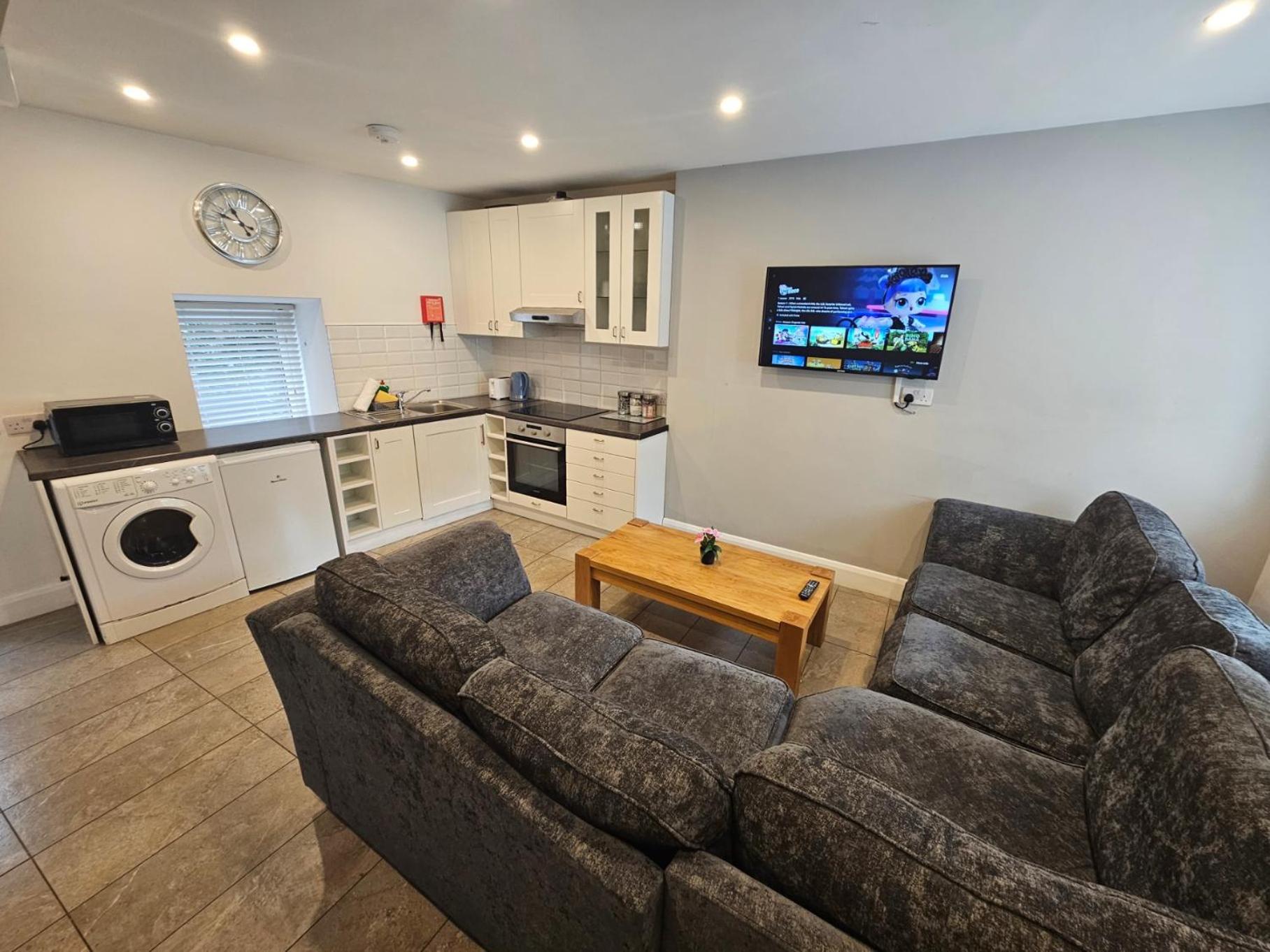 5 Eyre Square Lane