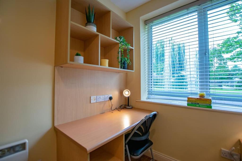 Apartment 16 - Spacious With Parking