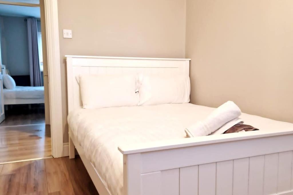Your - Four Bed With Parking! Galway