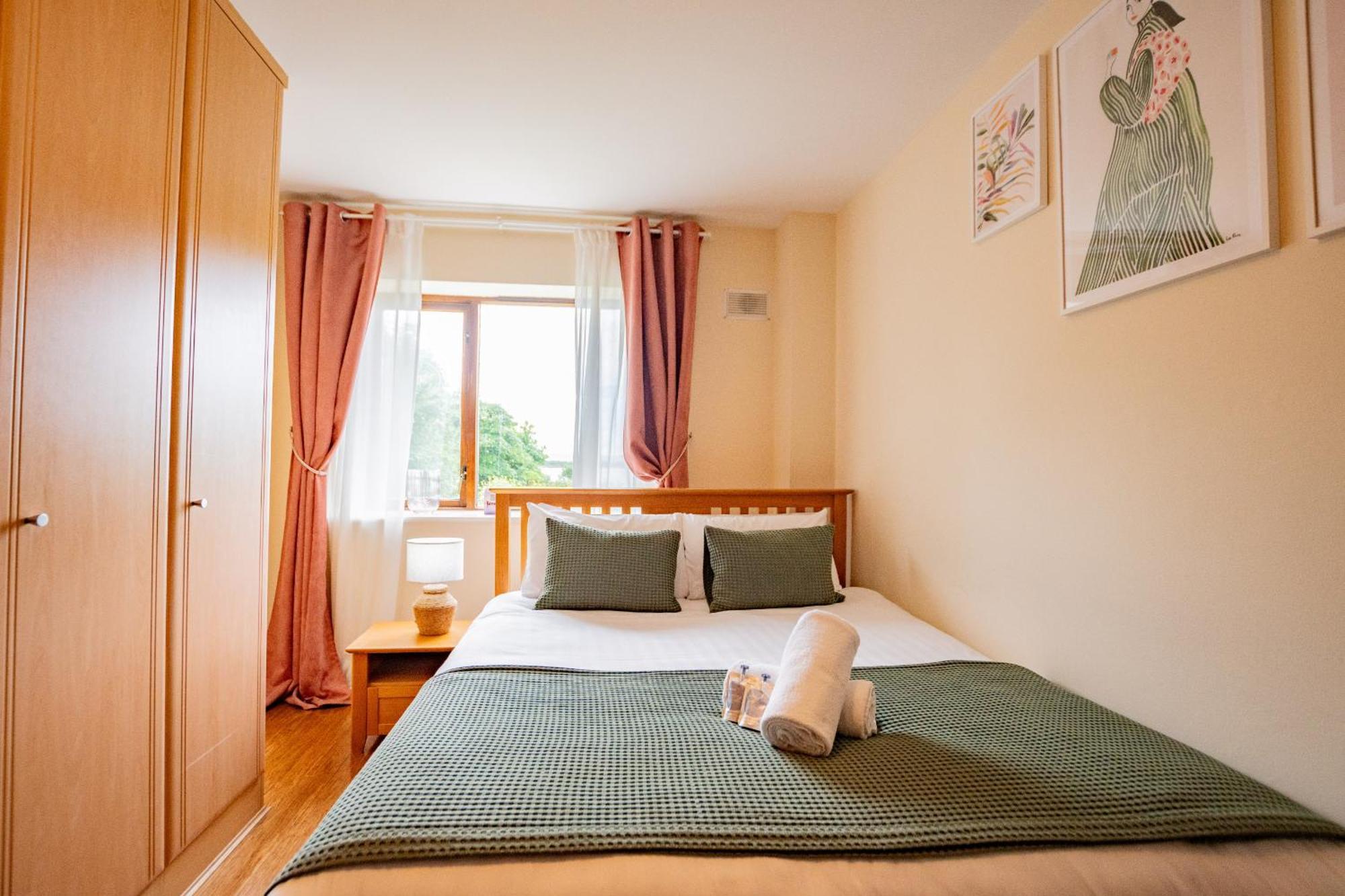 Atalia View Penthouse With Balcony Galway