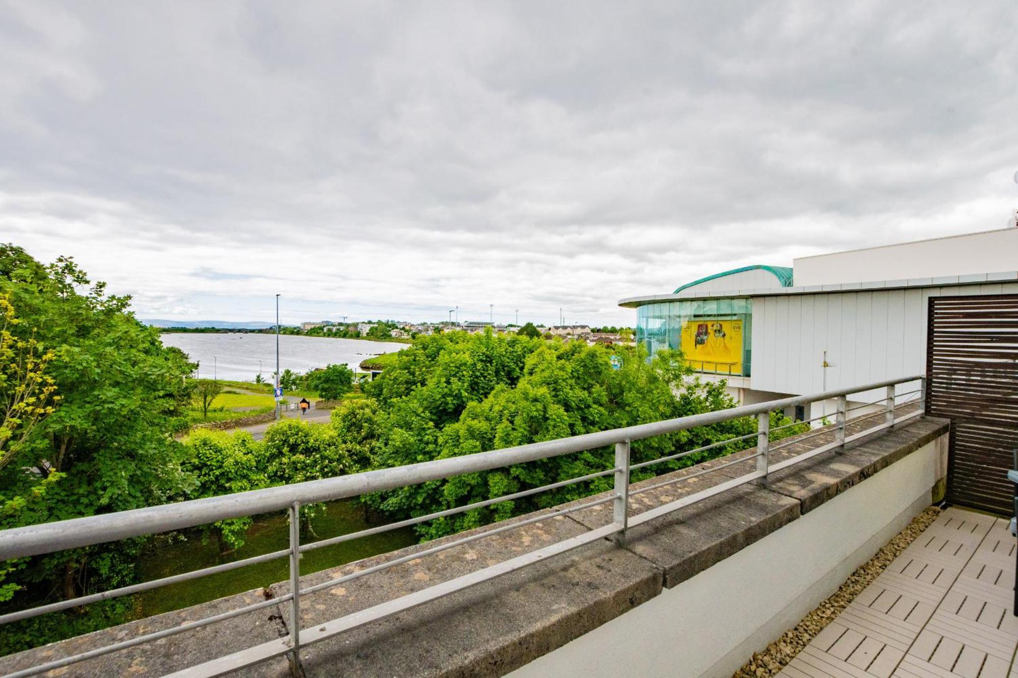 Atalia View Penthouse With Balcony Apartment Galway