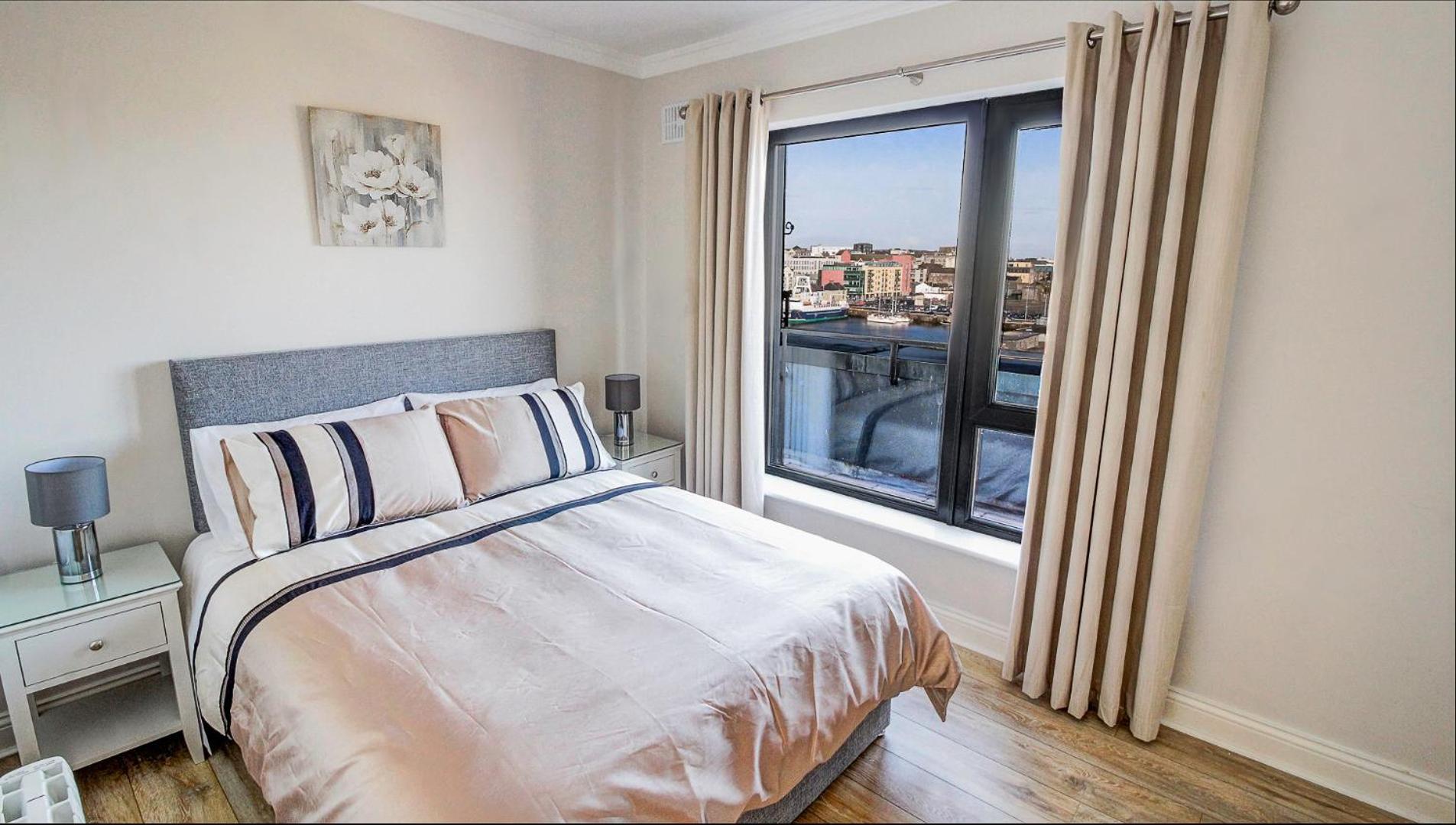 Dockside Penthouse - Free Parking