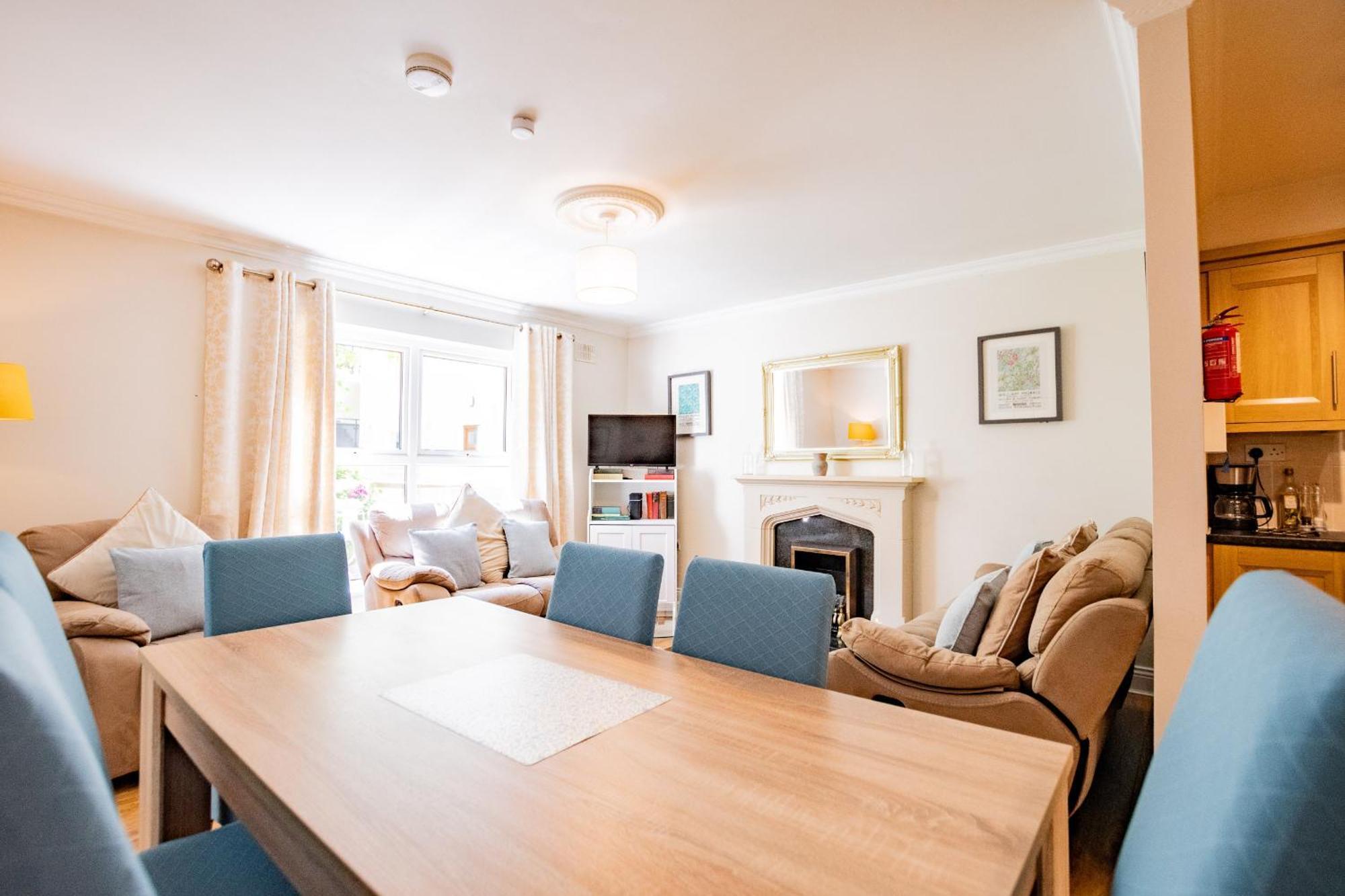 Townhouse With Parking Holiday home Galway