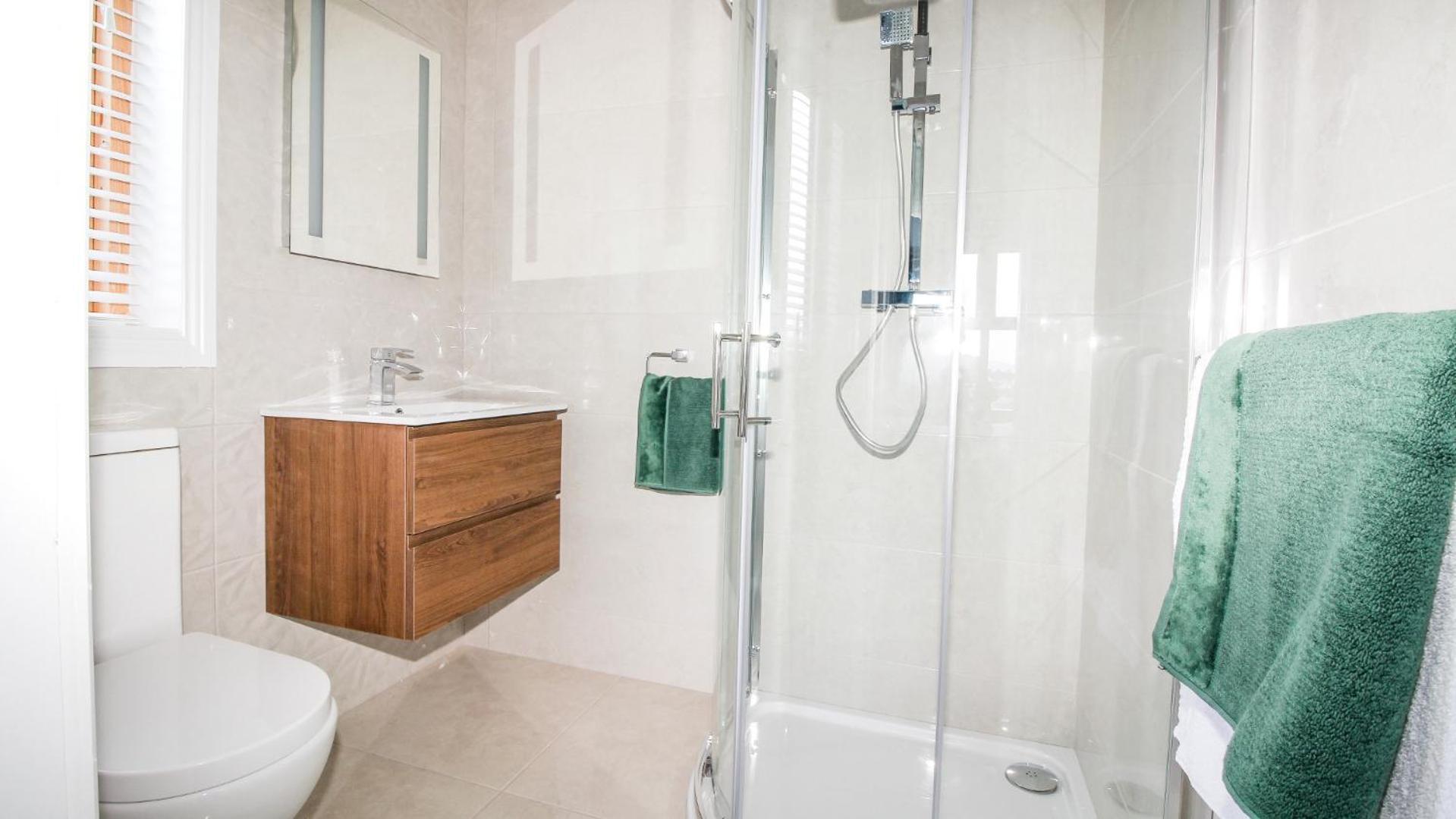 Cresent Townhouse Apartment *