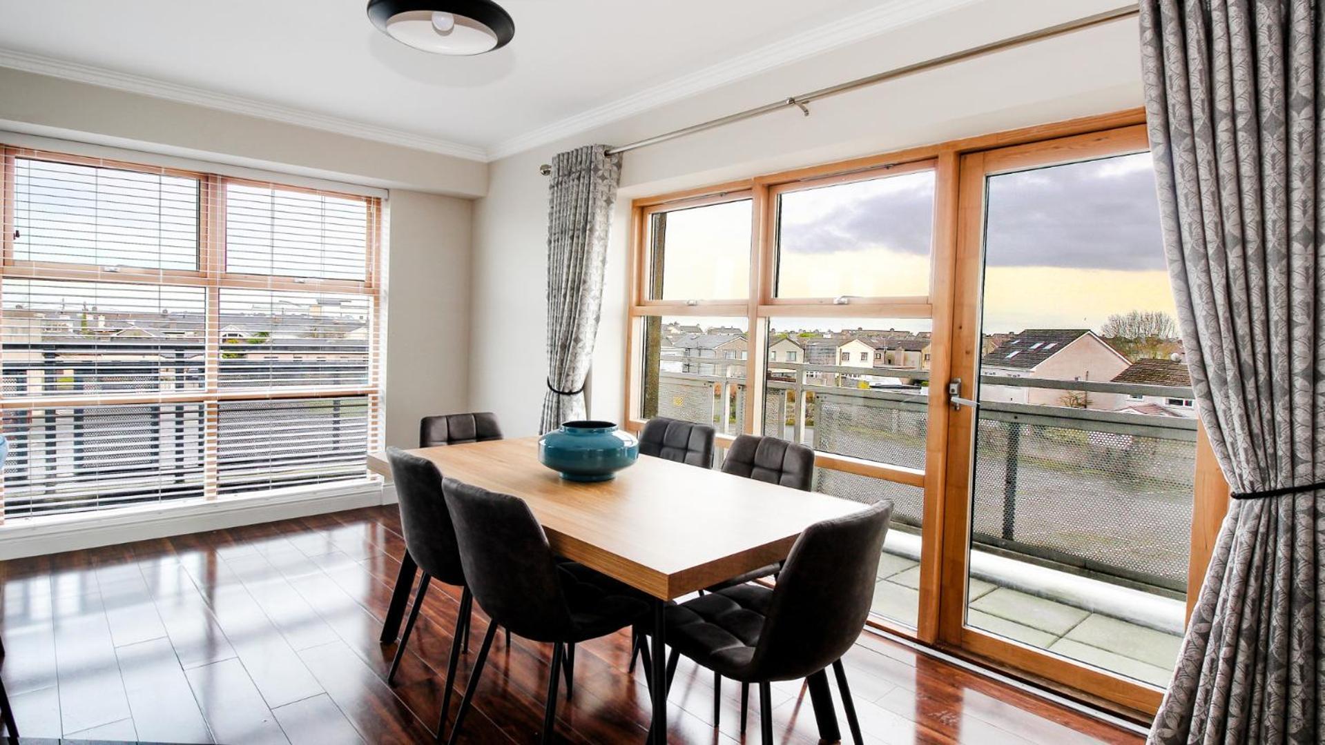 Cresent Townhouse Apartment Galway